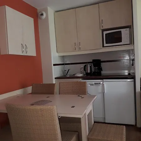 Dans Résidence Avec Piscine Vue Appartement *